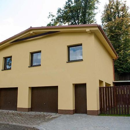 Apartmany Nad Parkem Broumov Zewnętrze zdjęcie