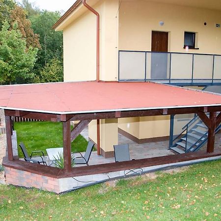 Apartmany Nad Parkem Broumov Zewnętrze zdjęcie