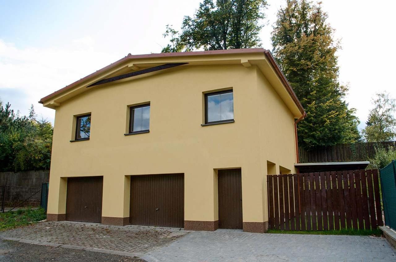 Apartmany Nad Parkem Broumov Zewnętrze zdjęcie