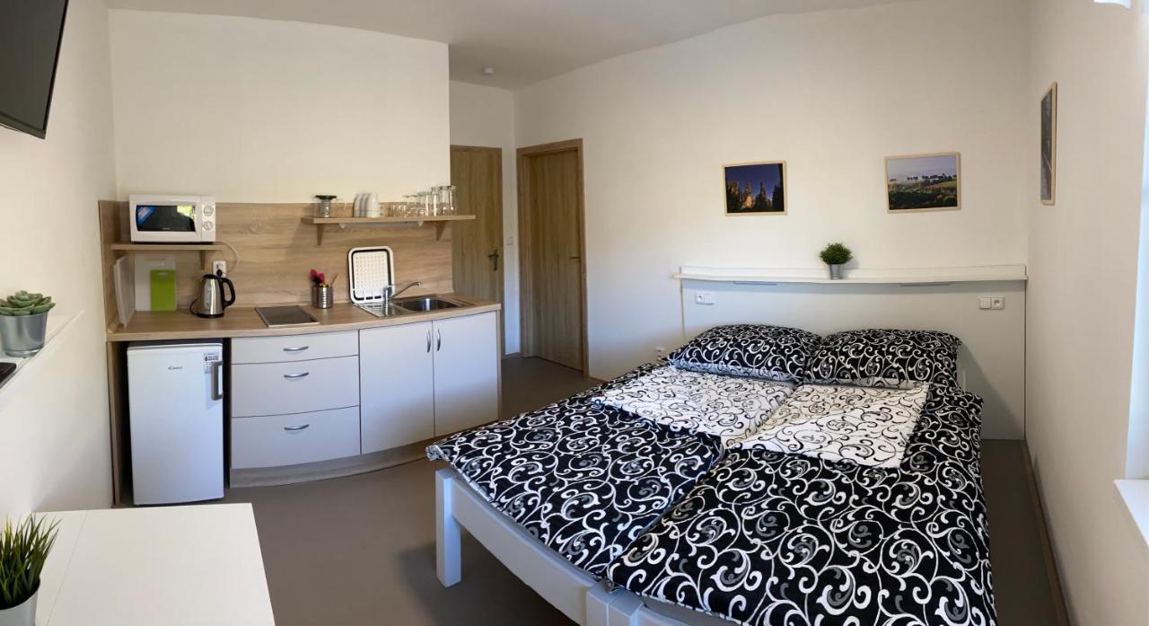 Apartmany Nad Parkem Broumov Zewnętrze zdjęcie